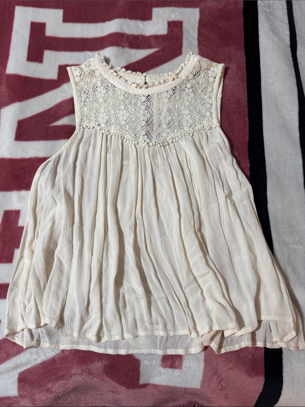 American Eagle Sleeveless Blouse